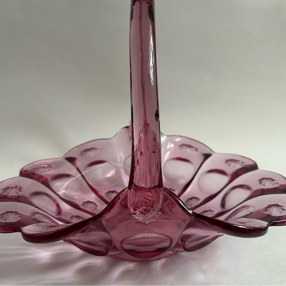 Vintage Fenton Glass Dusty Rose Reverse Stars and Sun Scalloped Edge Basket - Picture 8 of 10